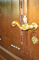 We open the doors for you!